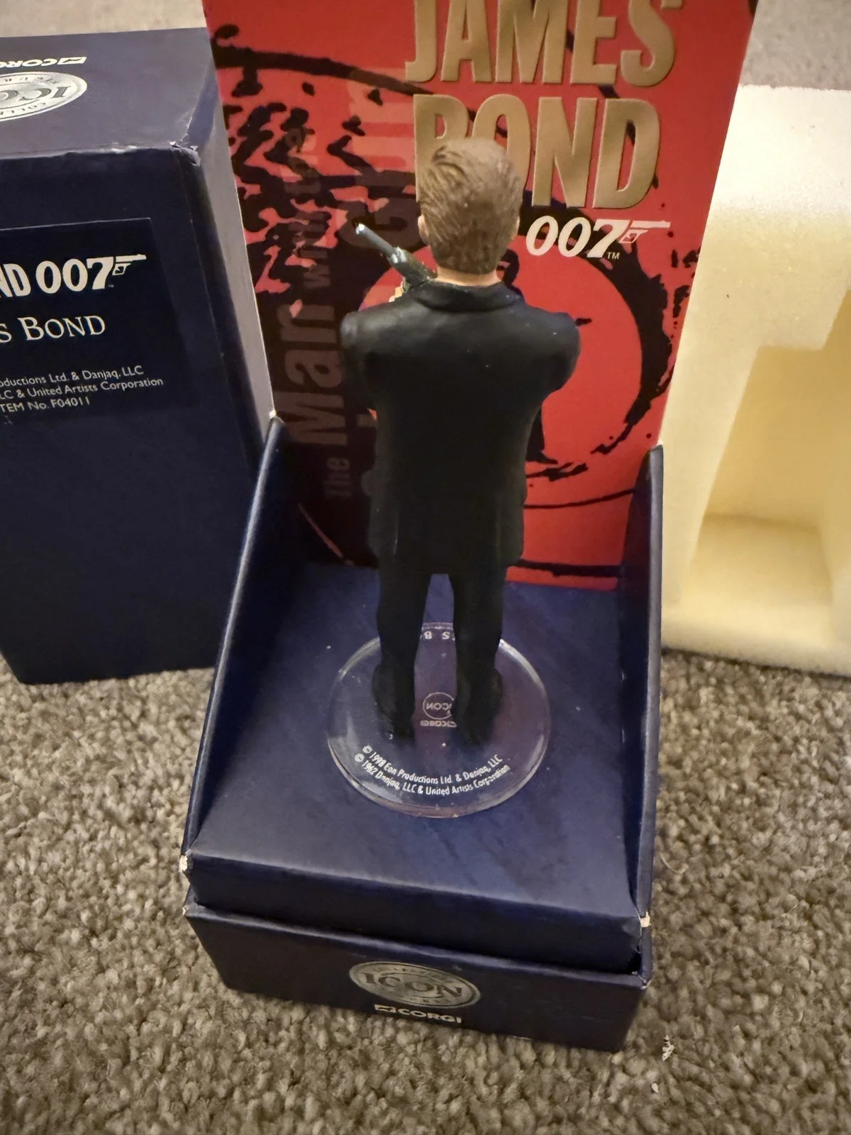 JAMES BOND 007 Corgi ICON figure FIRST EDITION long box ROGER MOORE, image 3