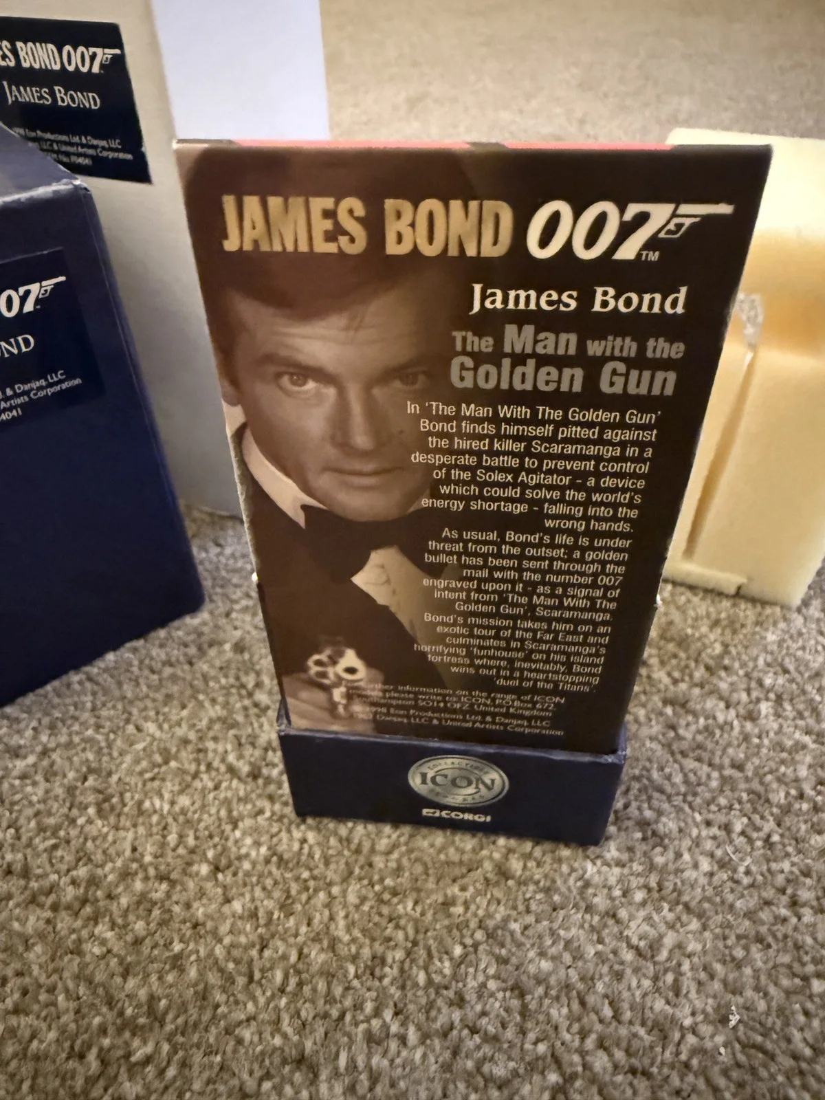 JAMES BOND 007 Corgi ICON figure FIRST EDITION long box ROGER MOORE, image 4