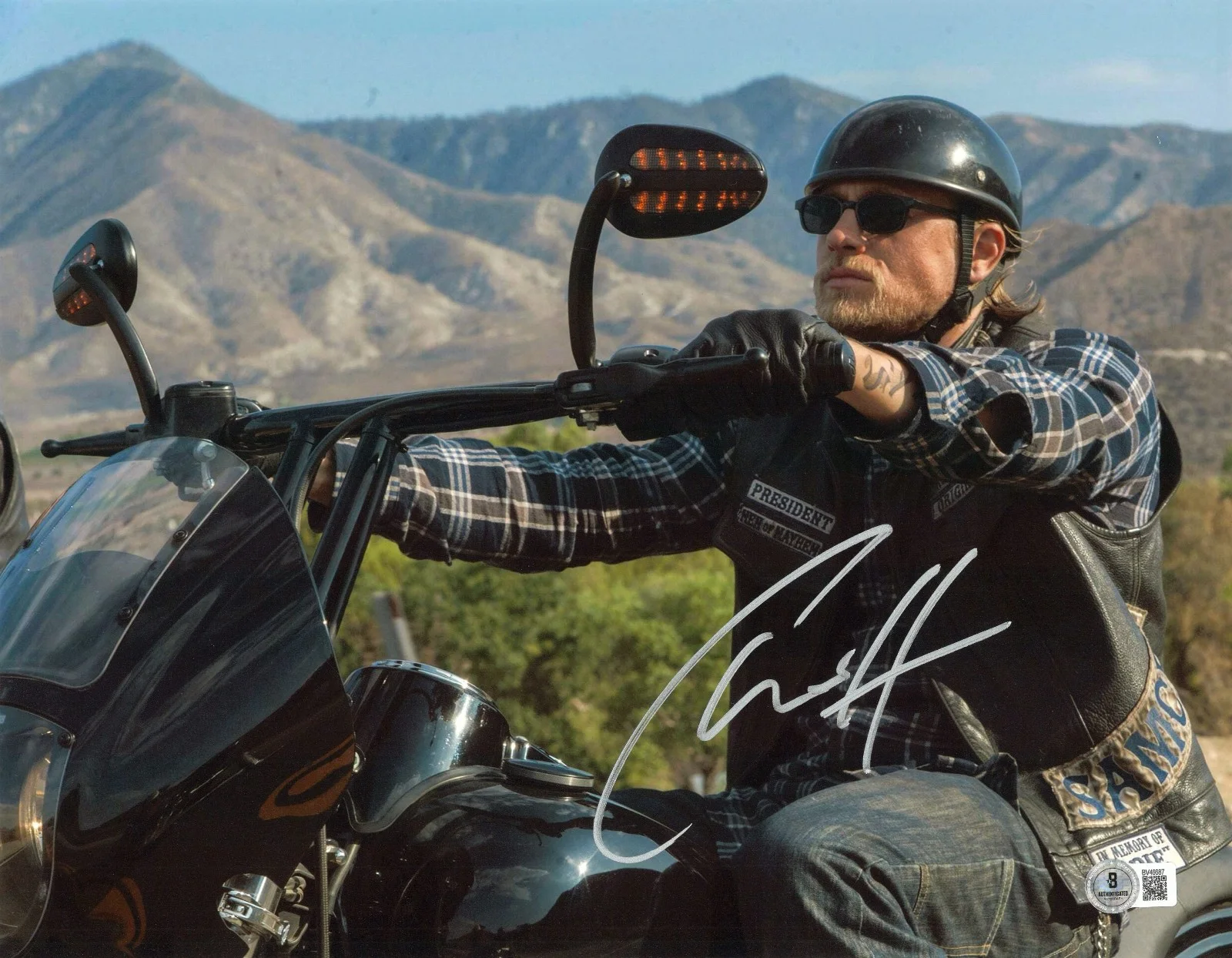 CHARLIE HUNNAM — CHARLIE HUNNAM SIGNED AUTOGRAPH SONS OF ANARCHY 11X14 PHOTO BECKETT BAS JAX
