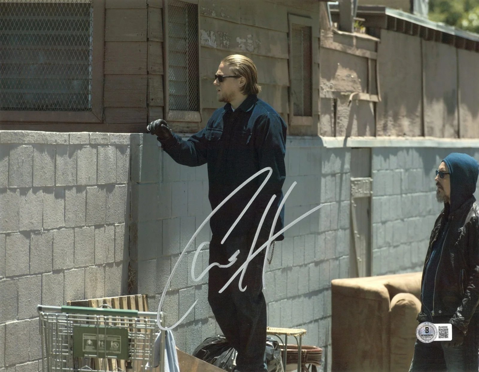 CHARLIE HUNNAM — CHARLIE HUNNAM SIGNED AUTOGRAPH SONS OF ANARCHY 11X14 PHOTO BECKETT BAS JAX