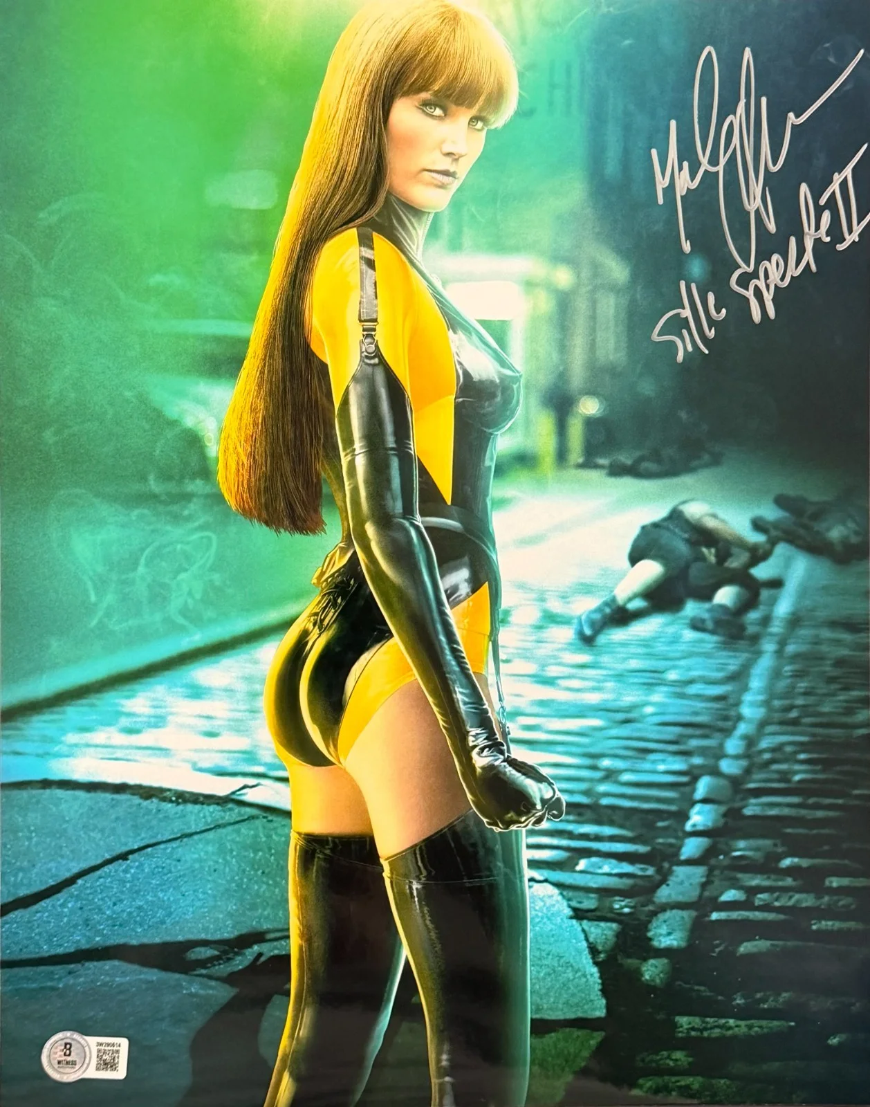 Malin Akerman — Malin Akerman Signed 11x14 Metallic Photo Silk Spectre Watchmen Beckett Witness