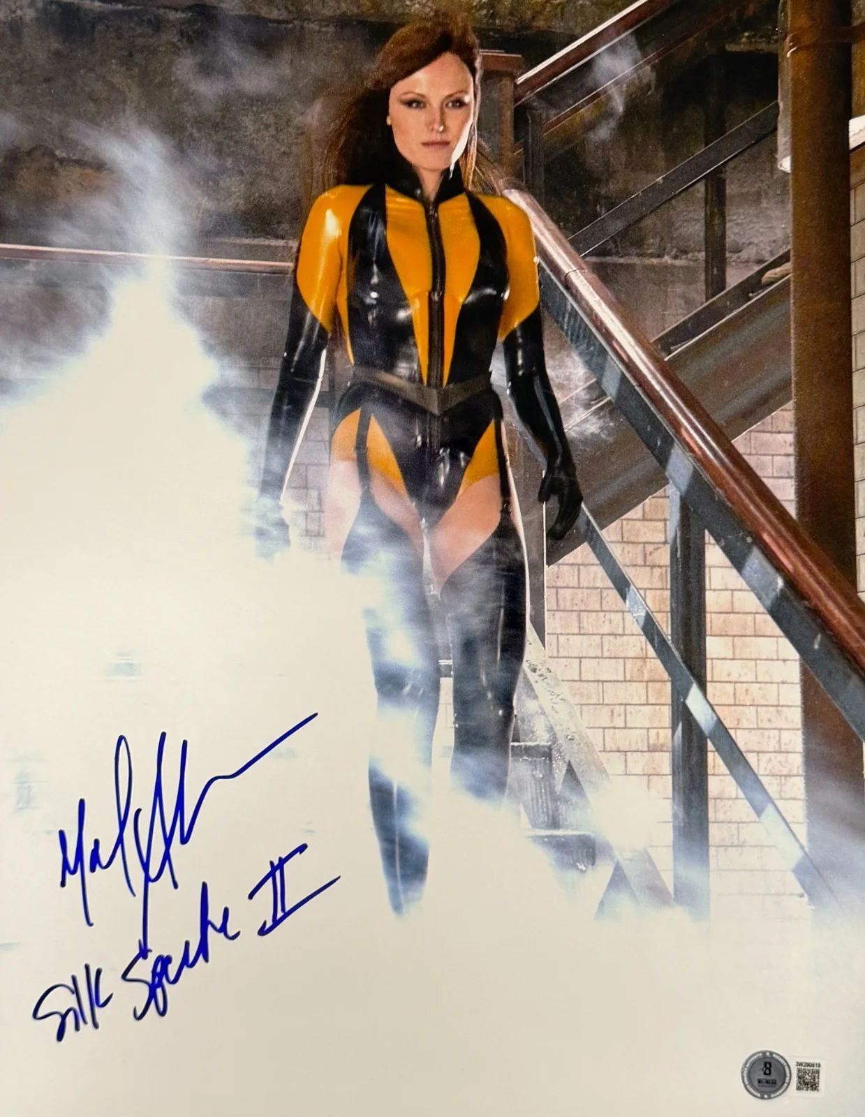 Malin Akerman — Malin Akerman Signed 11x14 Metallic Photo Silk Spectre Watchmen Beckett Witness