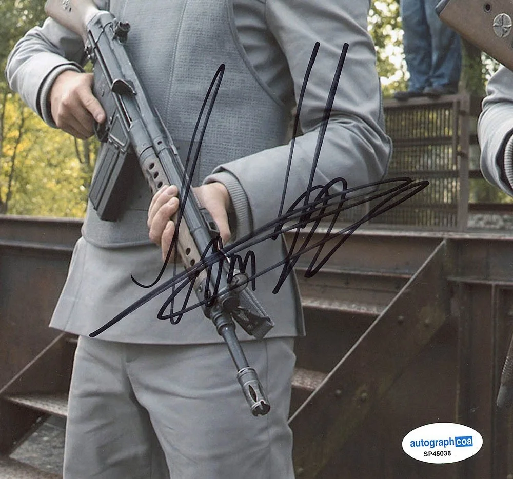 Tom Blyth — Tom Blyth signed "THE HUNGER GAMES" 8x10 Photo AUTO c Coriolanus Snow ACOA COA, image 4