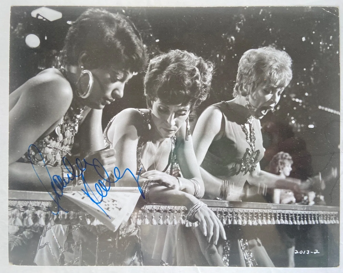 Paula Kelly -Actress & Dancer- Signed 7"x9" B/W Photo from Movie "Sweet Charity", изображение 4