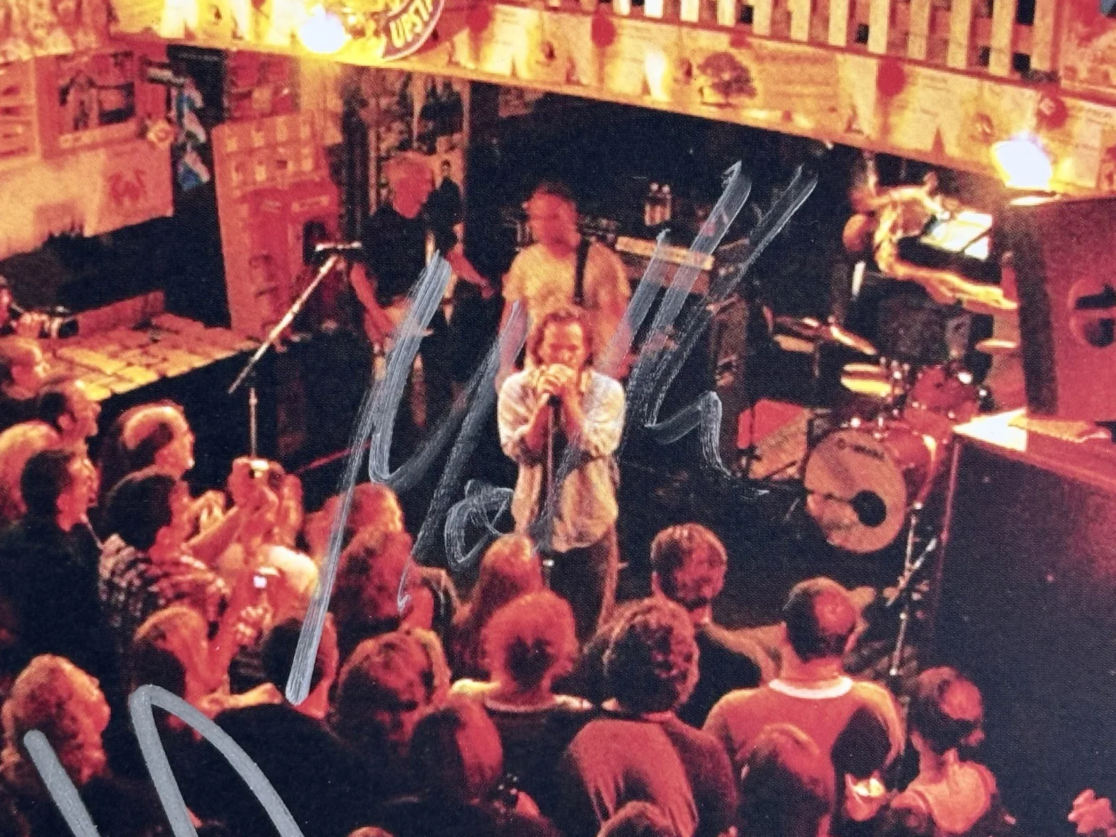 Pearl Jam signed Album live at easy street vinyl Matt Cameron Mike Mccready, изображение 4
