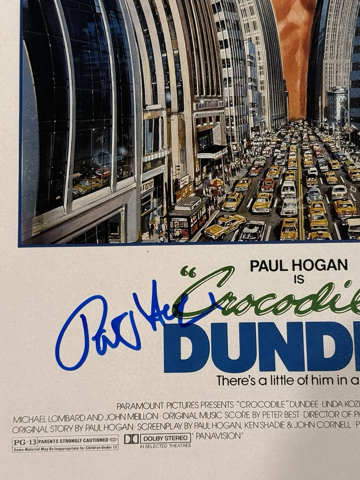 Paul Hogan — PAUL HOGAN SIGNED CROCODILE DUNDEE AUTOGRAPH 12x18 PHOTO BECKETT BQ95680, изображение 2