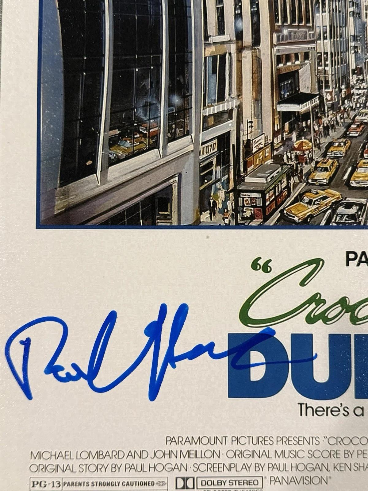 Paul Hogan — PAUL HOGAN SIGNED CROCODILE DUNDEE AUTOGRAPH 12x18 PHOTO BECKETT BQ95682, изображение 2