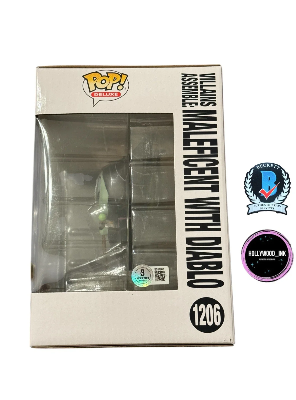 Angelina Jolie — ANGELINA JOLIE SIGNED AUTOGRAPH MALEFICENT W/DIABLO JUMBO FUNKO BECKETT BS14960, изображение 2