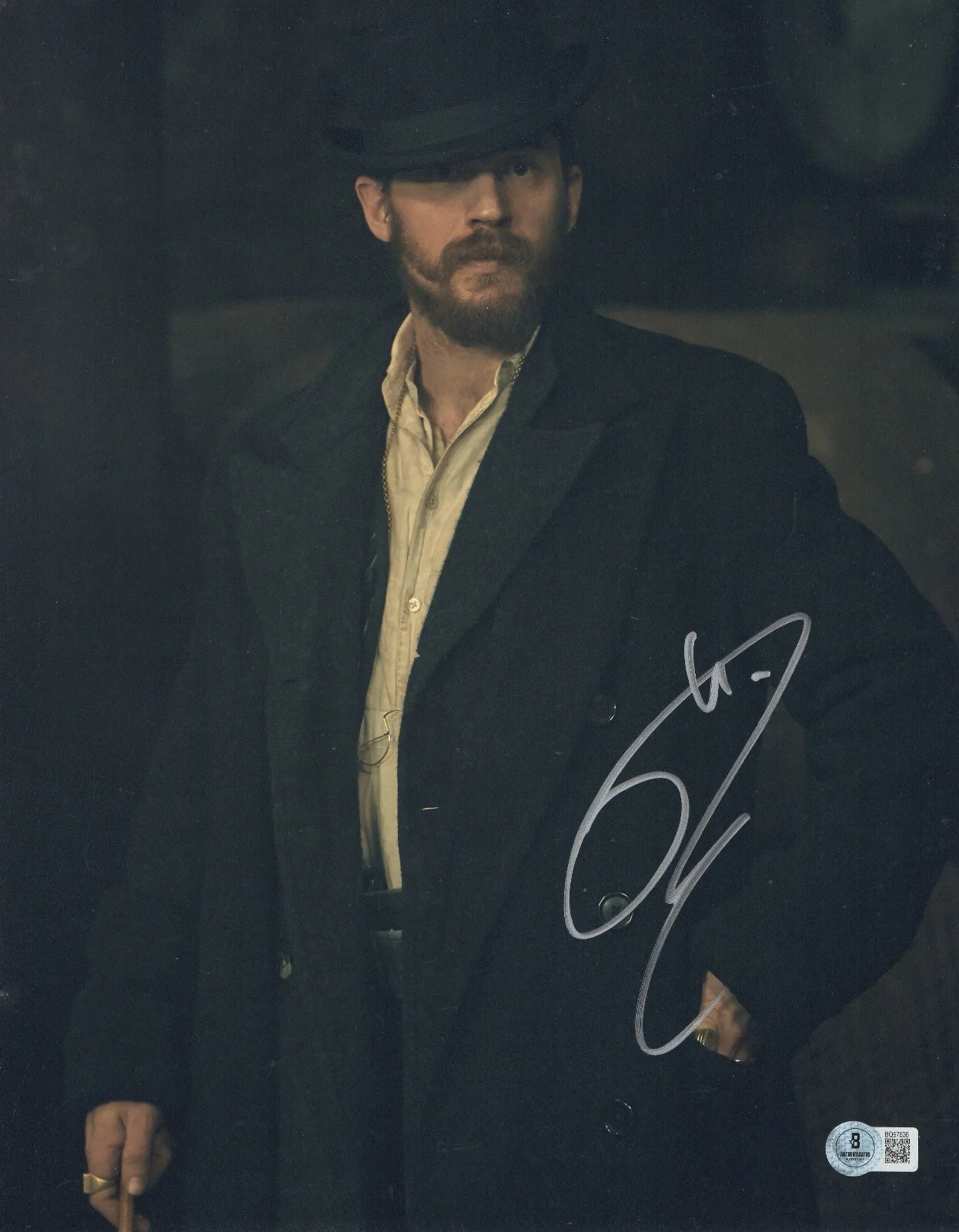 TOM HARDY — TOM HARDY SIGNED AUTOGRAPHED PEAKY BLINDERS 11X14 PHOTO BECKETT BAS ALFIE