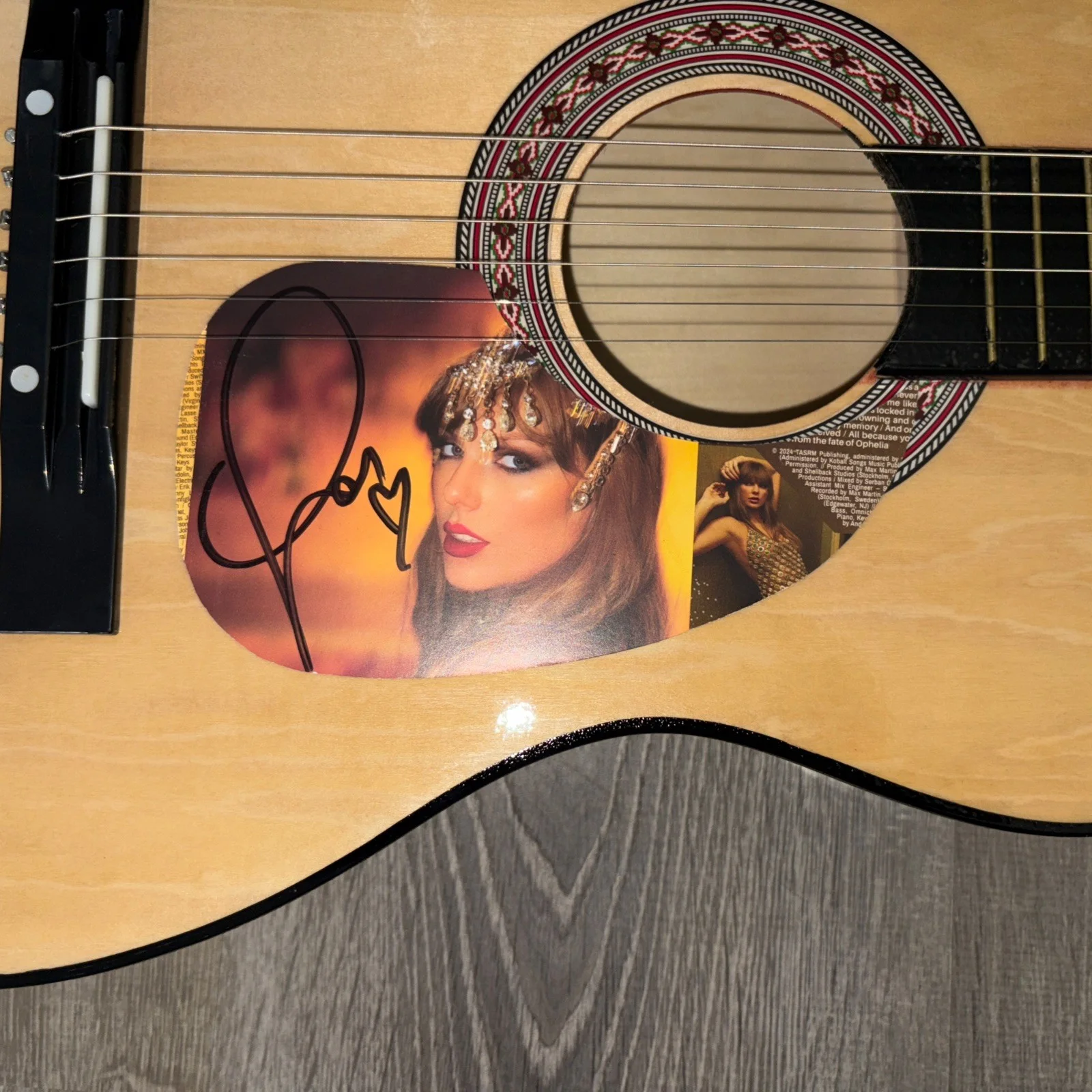 Taylor Swift Signed Hand Signed Acoustic Guitar COA, image 2