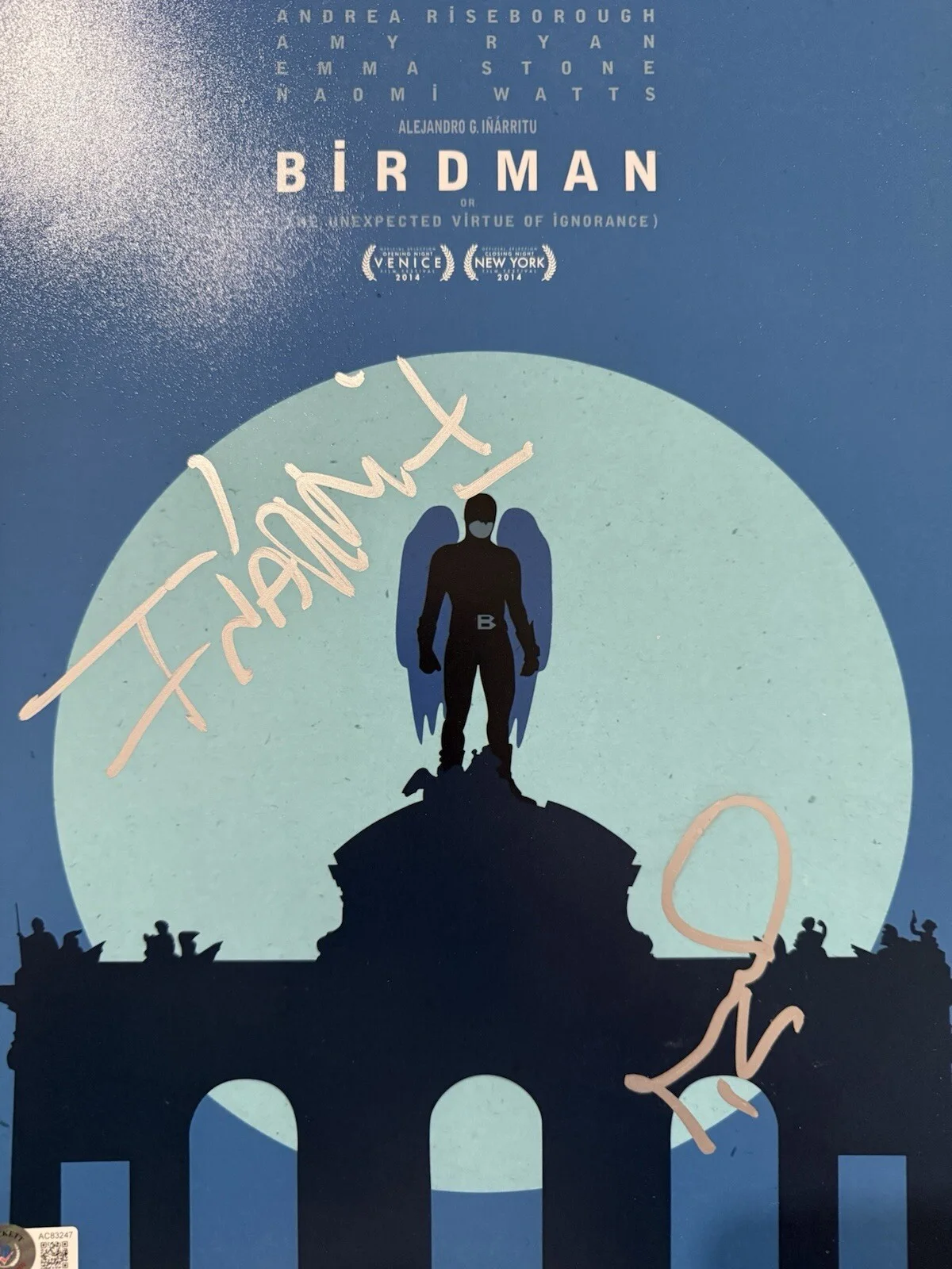 Michael Keaton — MICHAEL KEATON + ALEJANDRO INNARITU SIGNED BIRDMAN 11X17 POSTER PHOTO BAS COA(A), image 2