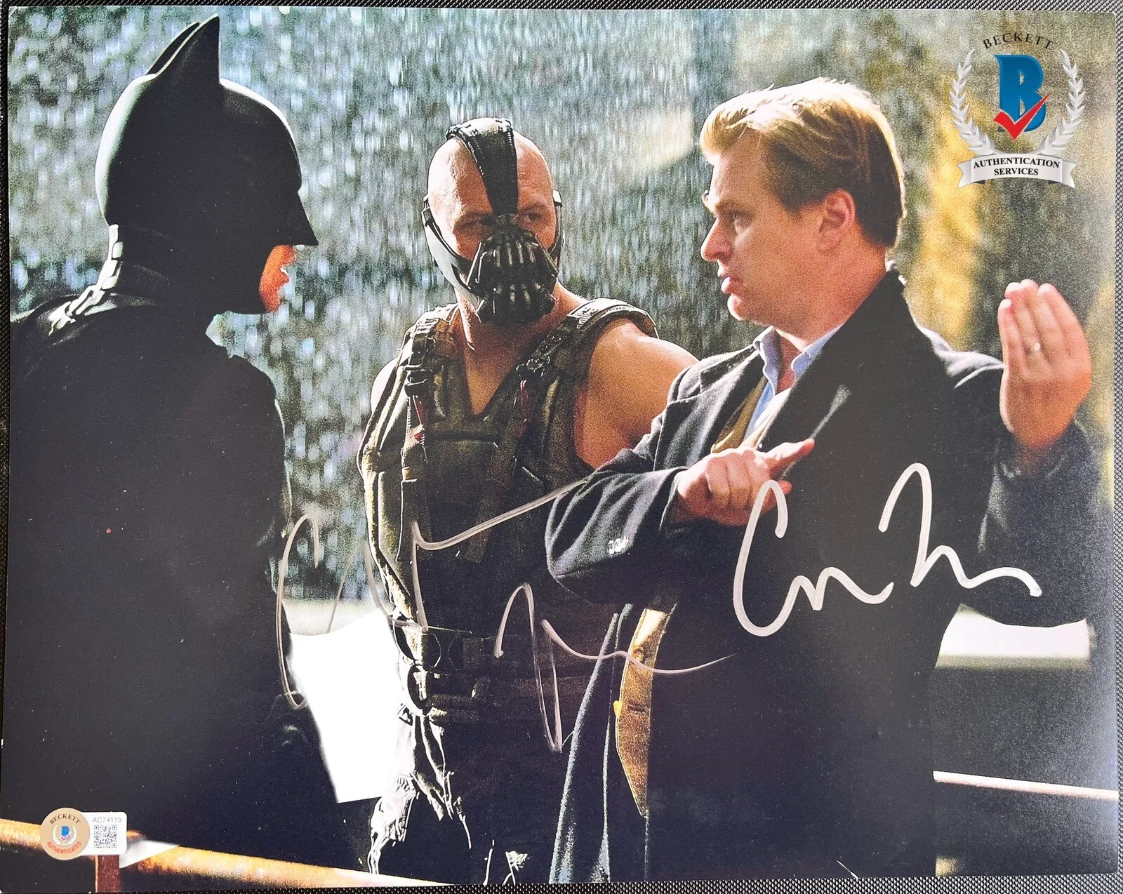 Christopher Nolan — CHRISTIAN BALE CHRISTOPHER NOLAN SIGNED 11X14 PHOTO THE DARK KNIGHT RISES BAS
