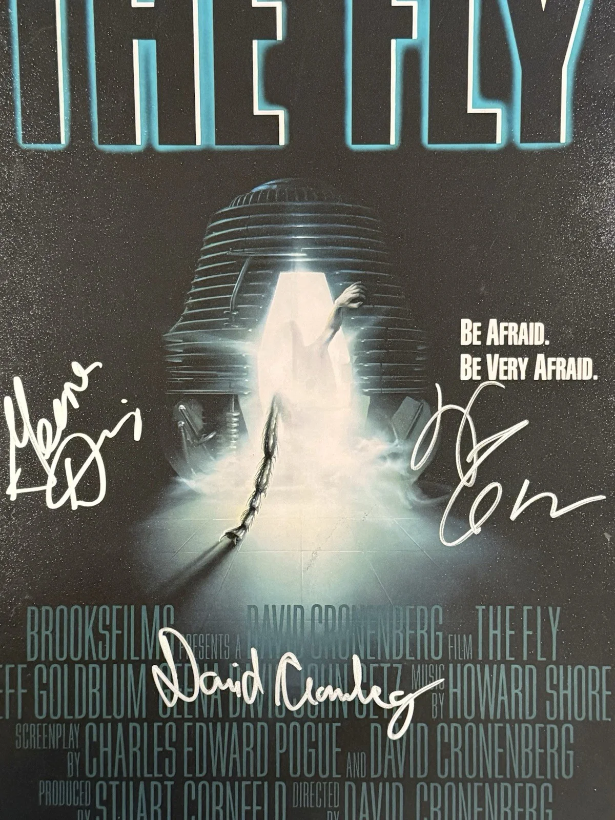 David Cronenberg Jeff Goldblum Geena Davis — DAVID CRONENBERG JEFF GOLDBLUM GEENA DAVIS SIGNED THE FLY 12x18 PHOTO BECKETT-A, image 2