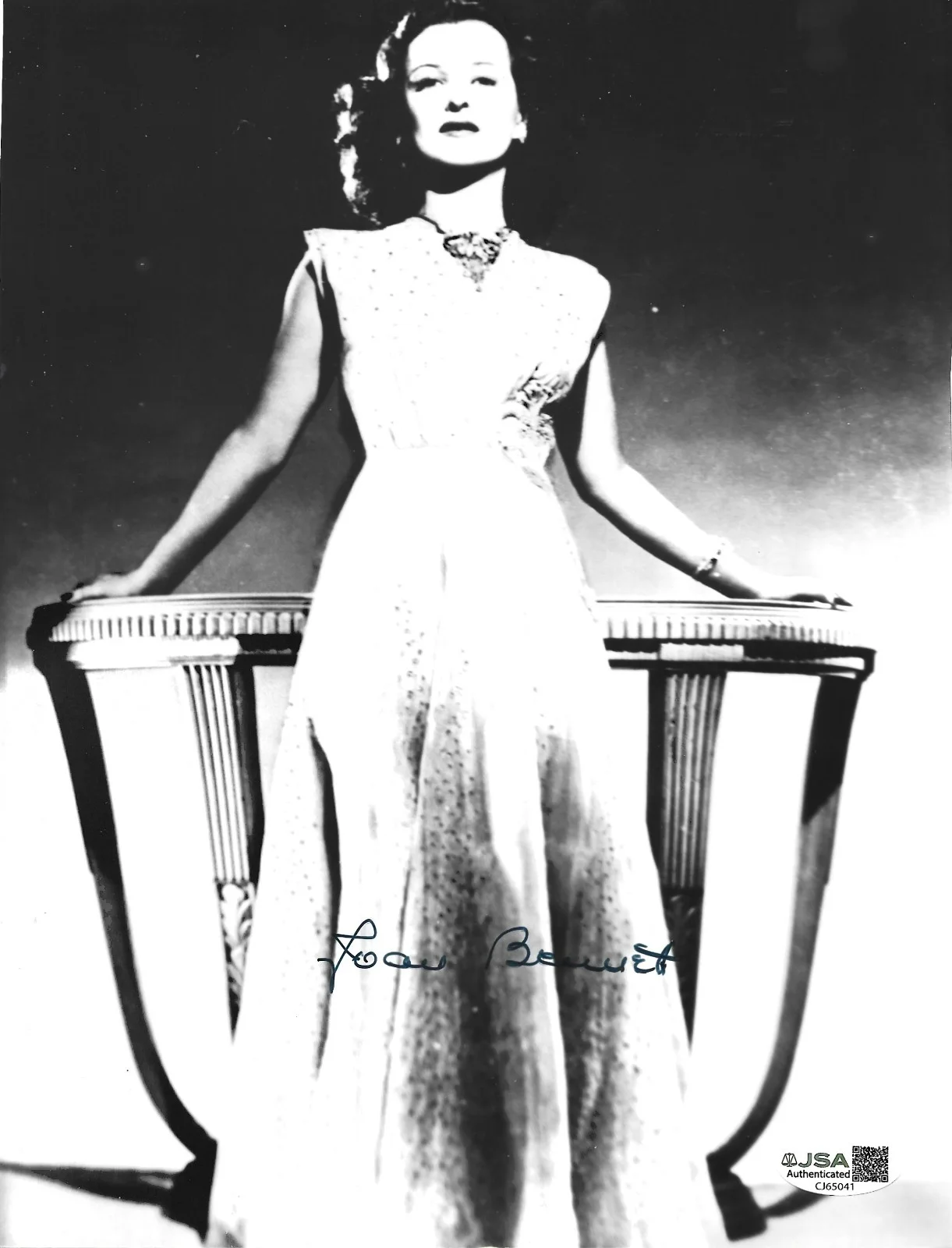 Joan Bennett — Autographed Joan Bennett magazine photo JSA authenticated