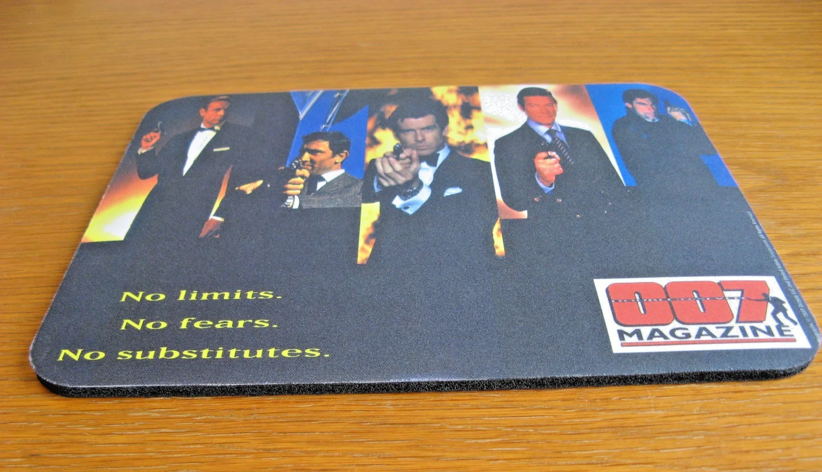 Rare James Bond 007 Commander Bond Mouse Mat - 25 X 19 cm, image 2