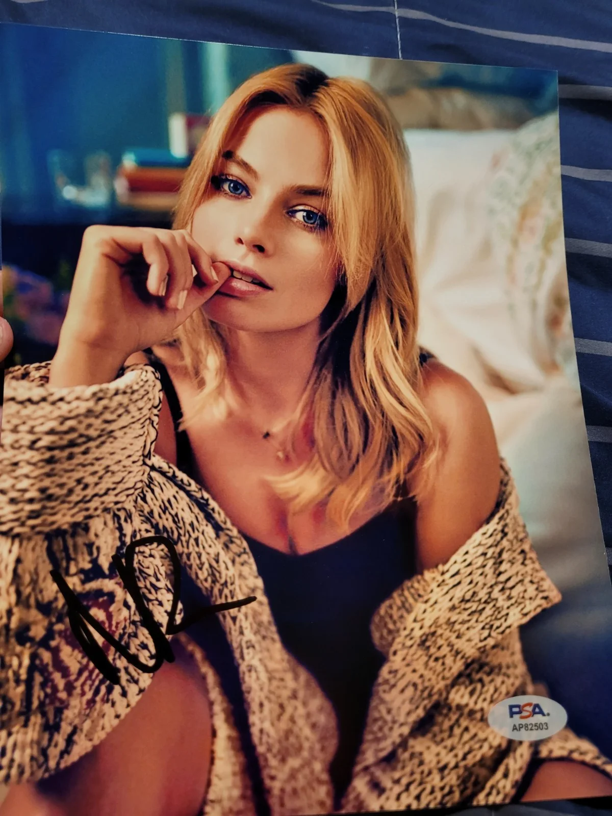 Margot Robbie — Margot Robbie Signed autograph 8x10 PSA COA Harley QUINN Wall Street Barbie Sexy, изображение 2