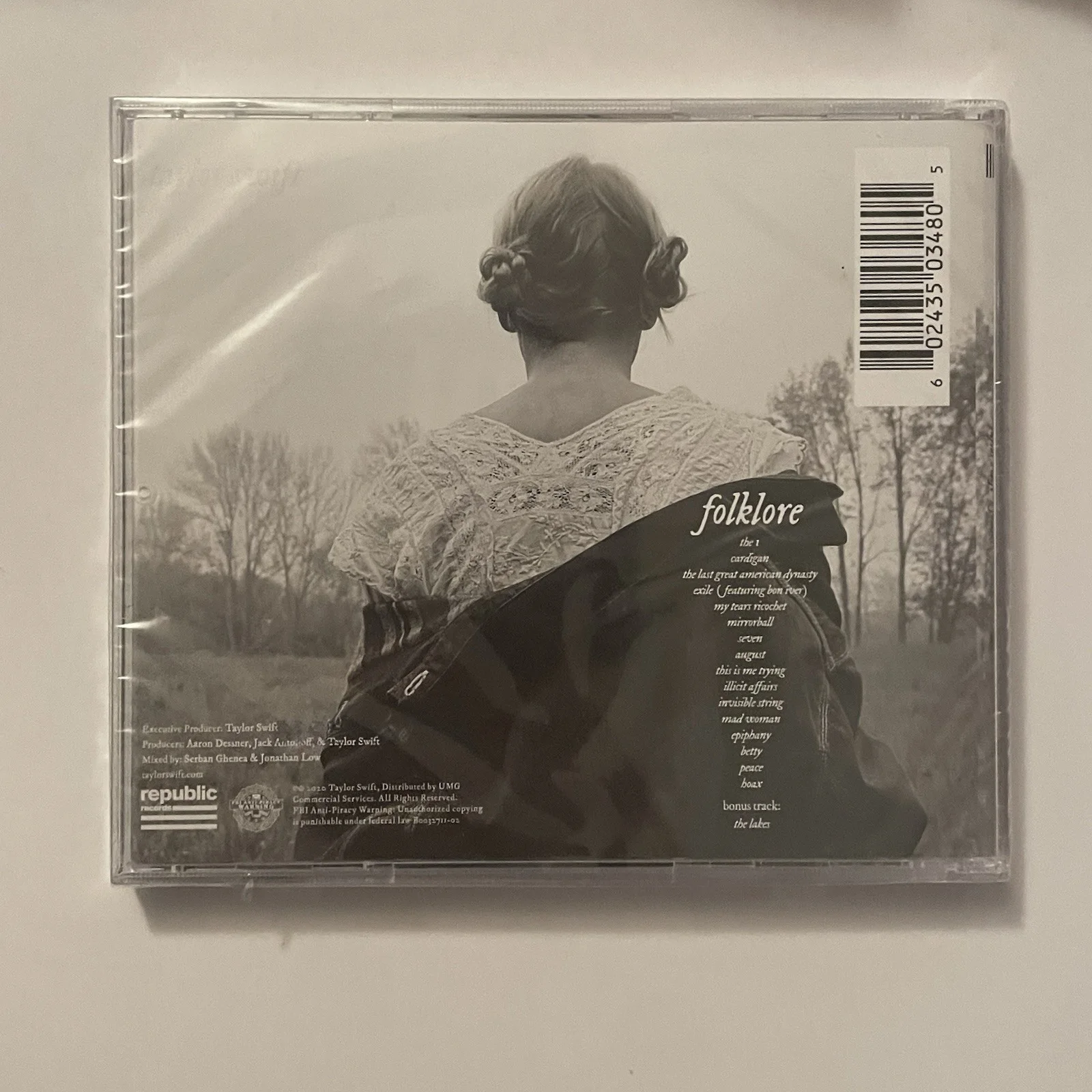 Taylor Swift Signed Folklore CD Authentic Autograph New Sealed W/ Heart, image 3