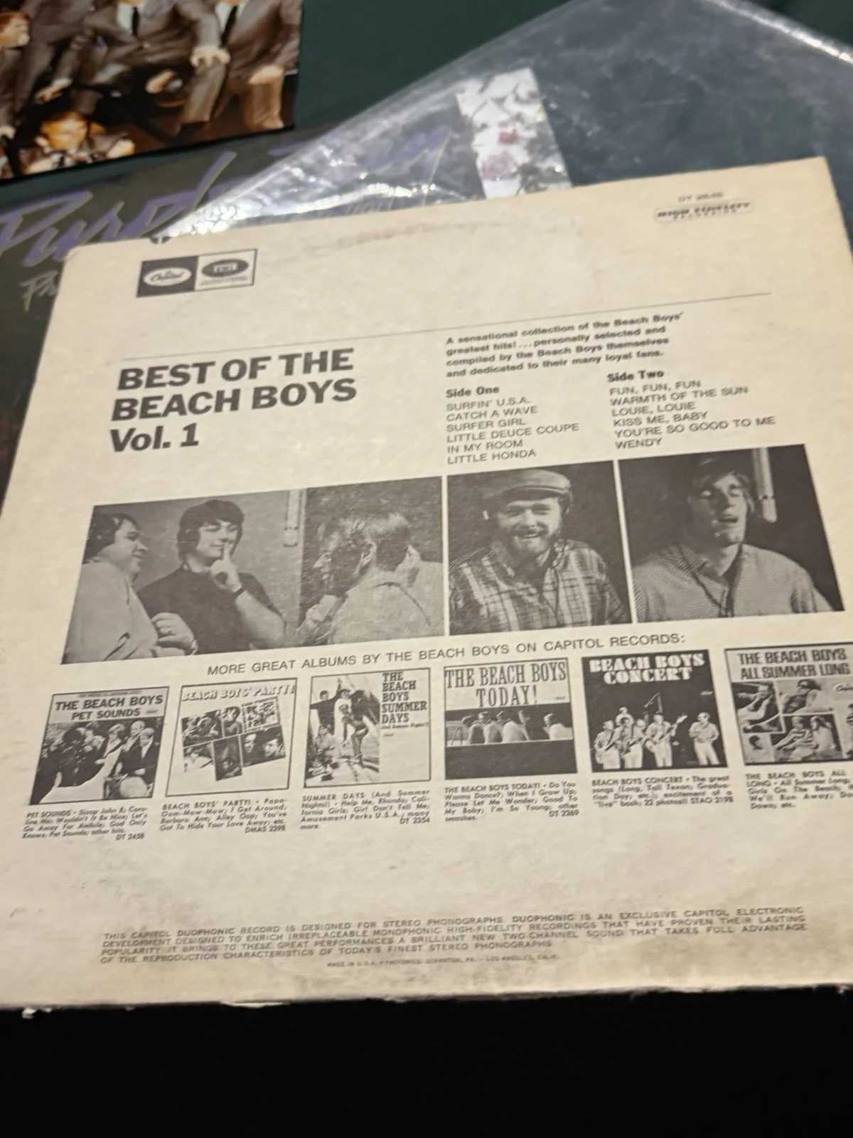 Bruce Johnston Brian Wilson Signed The Best Of The Beach Boys Cover Only No Lp, изображение 2