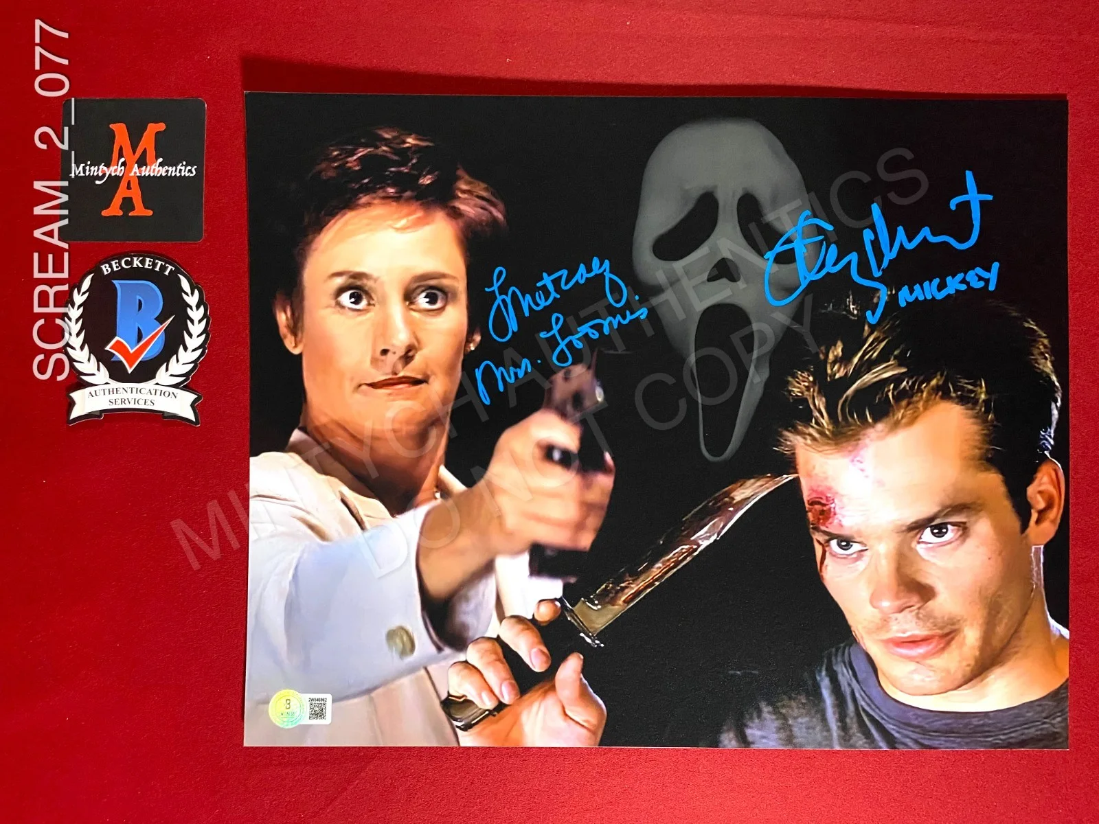 Timothy Olyphant, Laurie Metcalf — Timothy Olyphant Laurie Metcalf dual signed 11x14 photo Scream 2 Beckett COA
