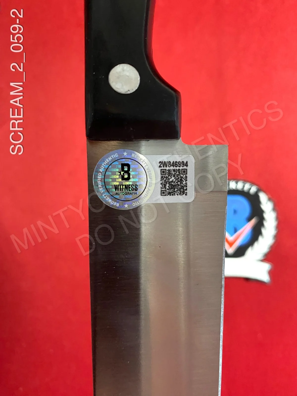 Timothy Olyphant, Laurie Metcalf — Timothy Olyphant Laurie Metcalf dual signed real 8" steel knife Scream 2 Beckett, image 2