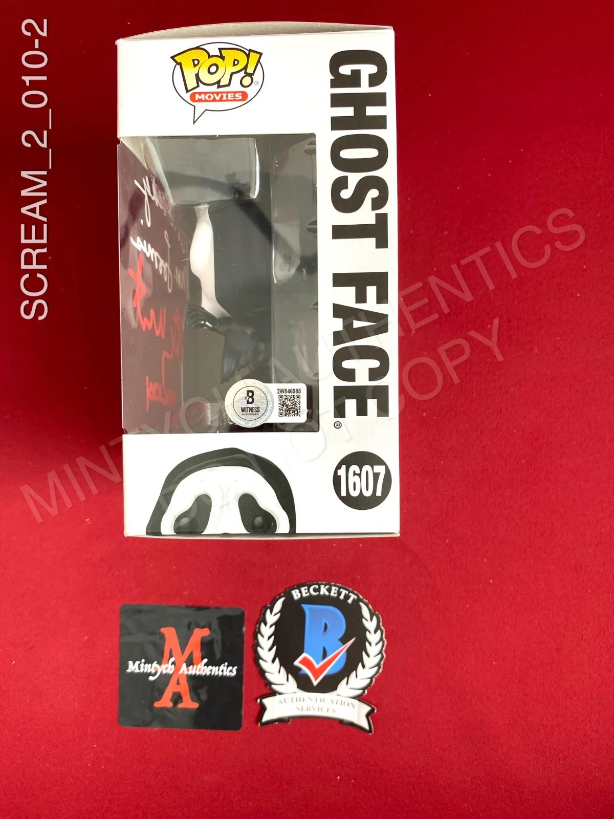Timothy Olyphant, Laurie Metcalf — Timothy Olyphant Laurie Metcalf dual signed Ghostface Funko Pop#1607 Scream 2, изображение 2