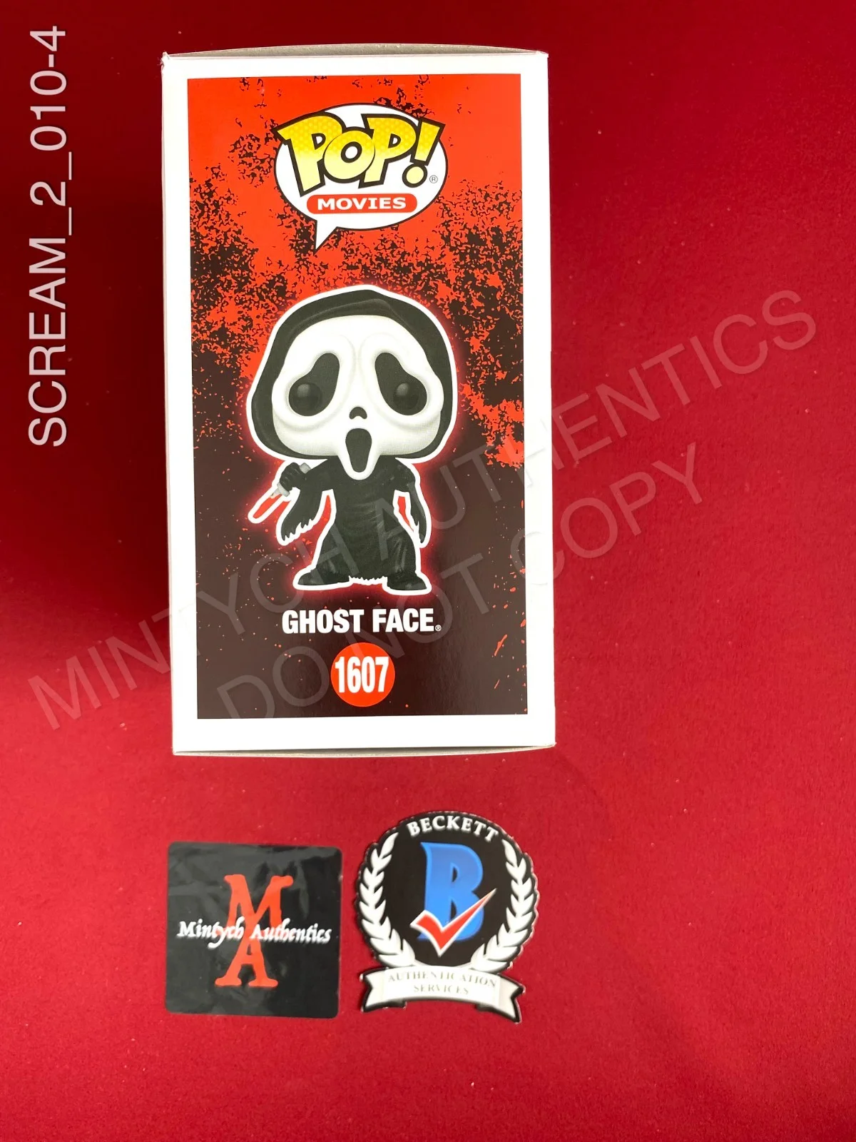 Timothy Olyphant, Laurie Metcalf — Timothy Olyphant Laurie Metcalf dual signed Ghostface Funko Pop#1607 Scream 2, изображение 4