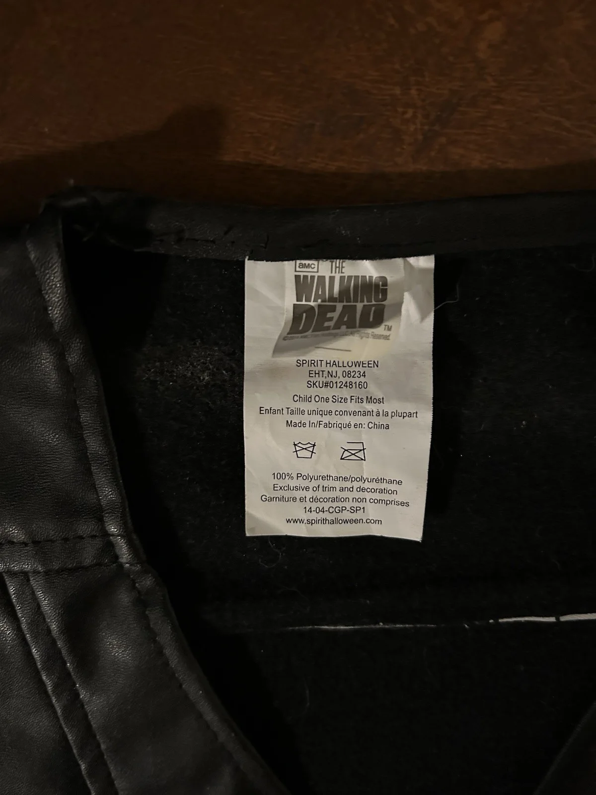 Darrell Dixon Signed Kids Vest And Picture The Walking Dead ￼, image 5