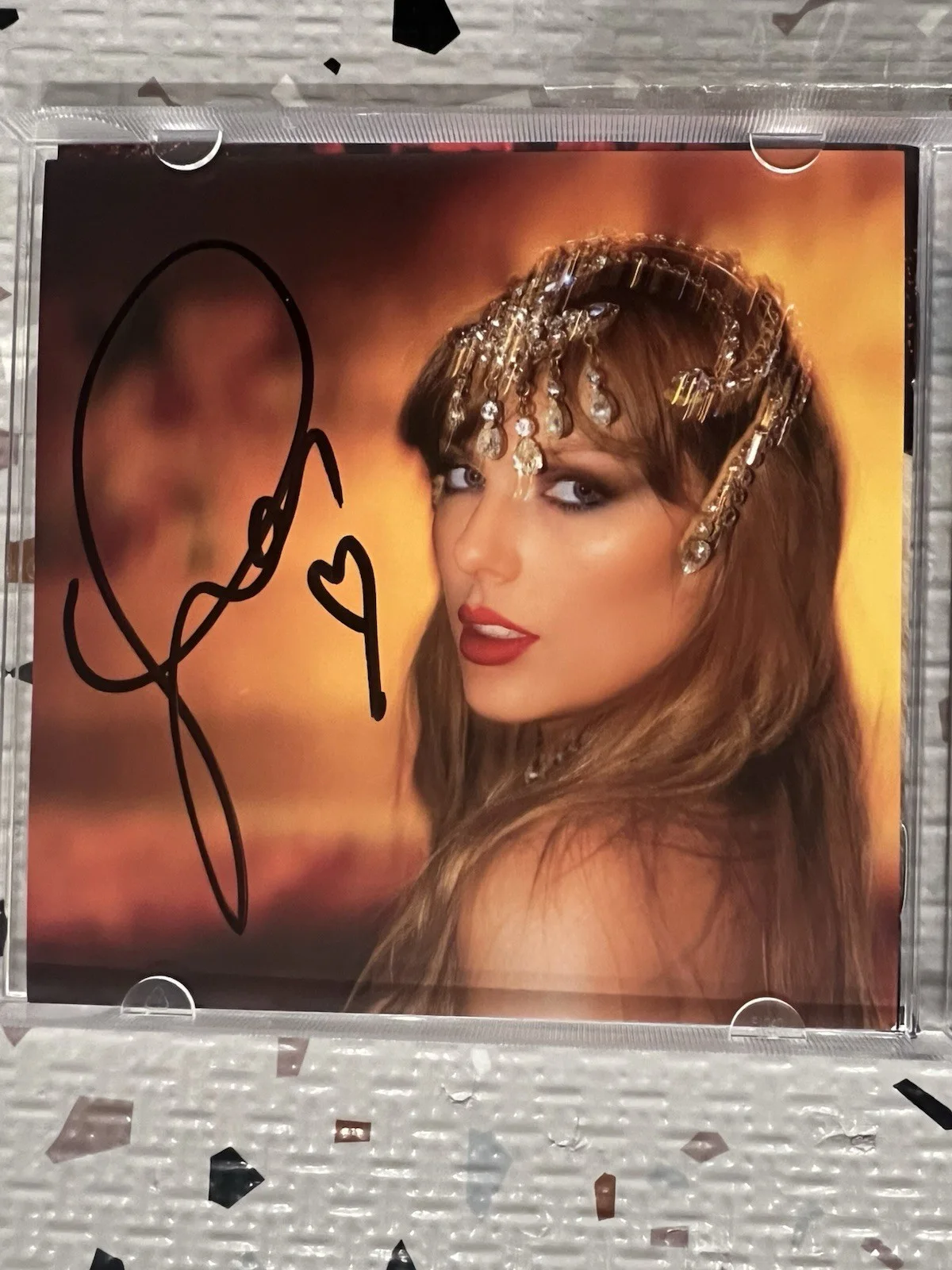 Taylor Swift The Life of a Showgirl Signed CD 1 RARE LONG SIGNATURE ✨ HEART, изображение 2