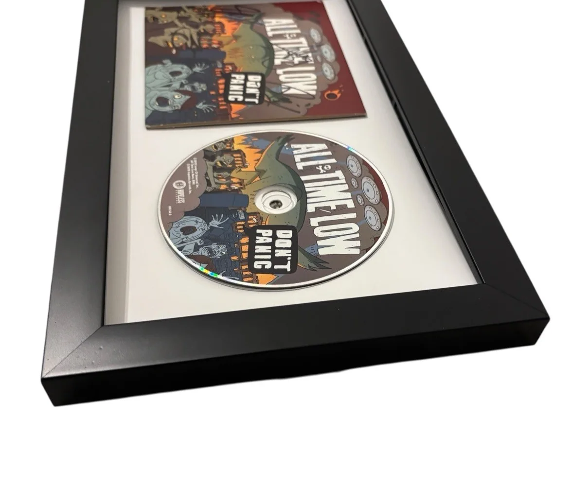 ALL TIME LOW SIGNED AUTOGRAPH x4 DON’T PANIC FRAMED & MATTED CD ALEX +3 w/ PROOF, image 3