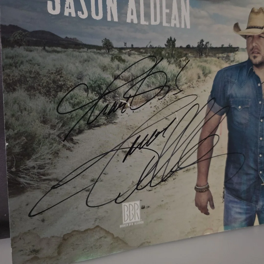 Early Jason Aldean Hand Signed Autographed 8.5x11 Color Promo Photo *Damaged*, изображение 2