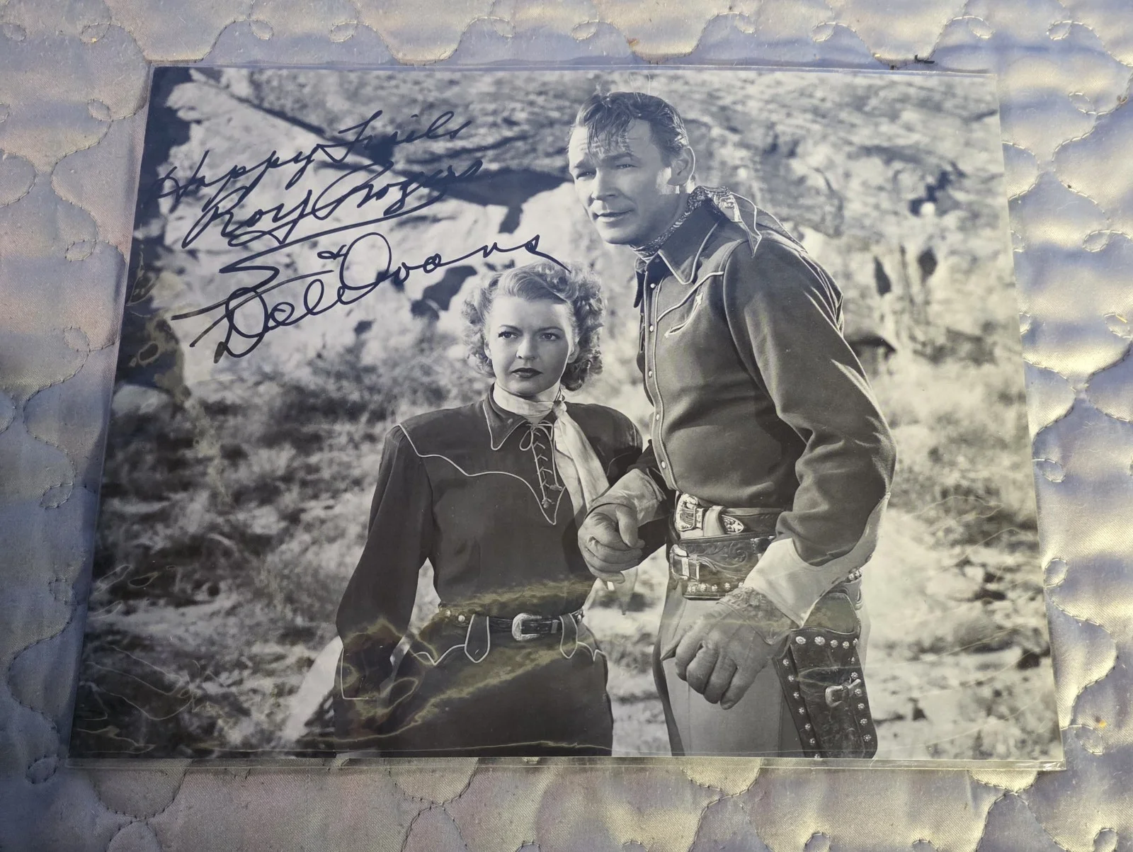 ROY ROGERS & DALE EVANS — PB2 ROY ROGERS & DALE EVANS signed autographed 8x10 B&W in black ink