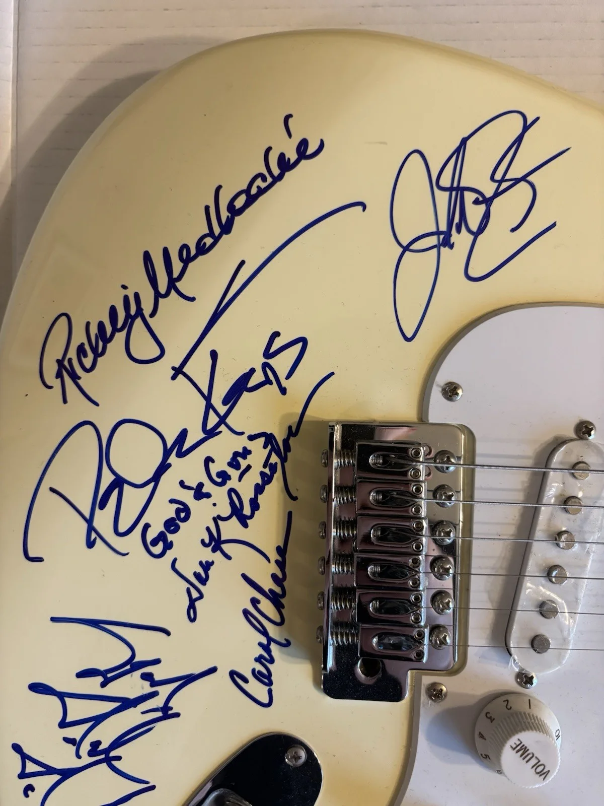 Lynyrd Skynyrd Signed Squire Strat 7 JVZ Medlocke Sparky Keys Kearns DKR Chase, изображение 3