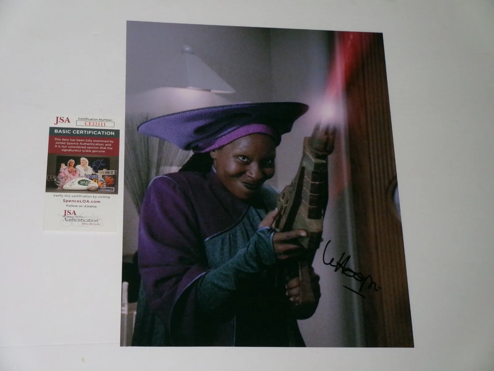 Whoopi Goldberg — Whoopi Goldberg Signed 11x14 Color Photo JSA CERT