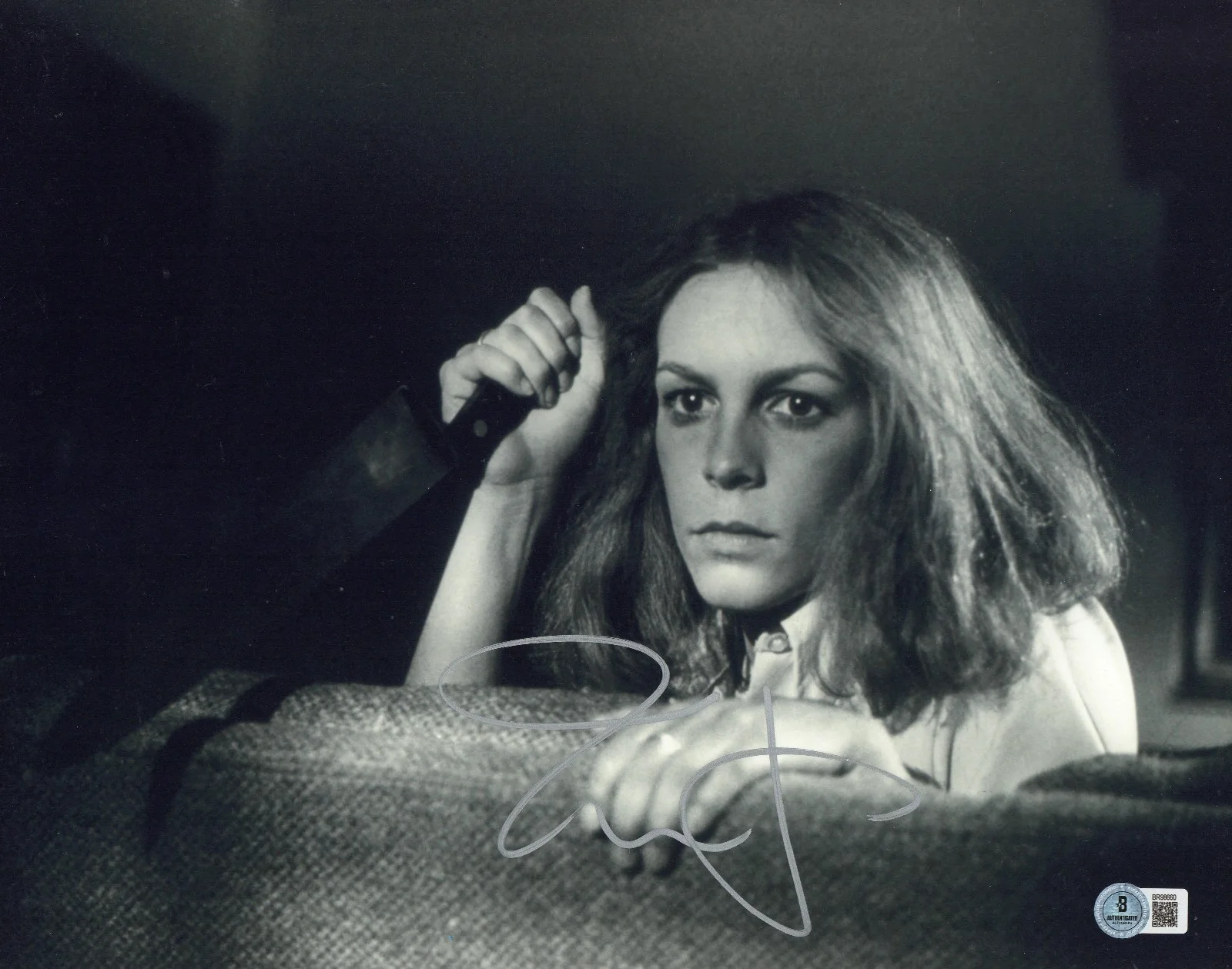JAMIE LEE CURTIS — JAMIE LEE CURTIS SIGNED AUTOGRAPHED HALLOWEEN 11X14 PHOTO BECKETT BAS Laurie