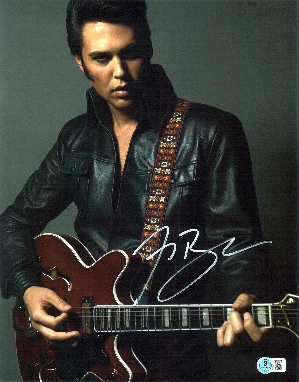 Austin Butler — Austin Butler Signed Autograph Elvis 11X14 Photo BAS Beckett