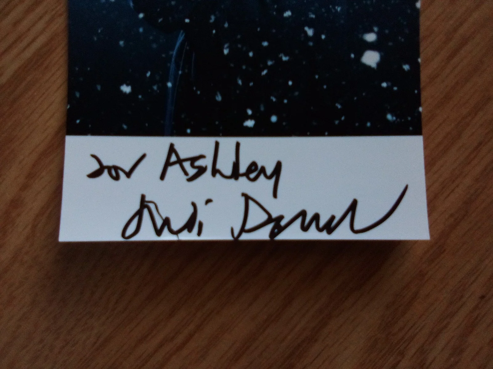 JUDI DENCH — JUDI DENCH Hand Signed Autograph 4X6 Photo 007 JAMES BOND Iris Mrs. Brown, изображение 2