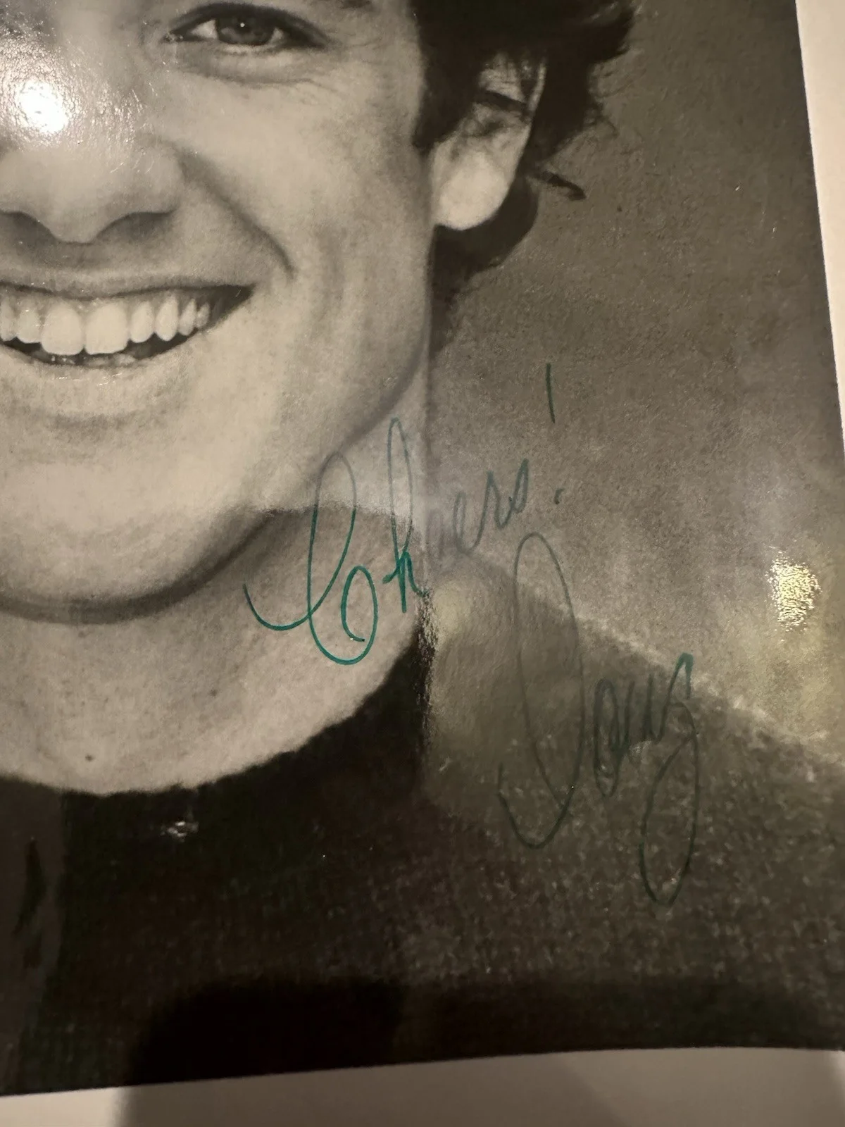 Doug Sheehan — 1981 Press Photo Actor Doug Sheehan Signed Autograph B&W General Hospital Knots, image 2