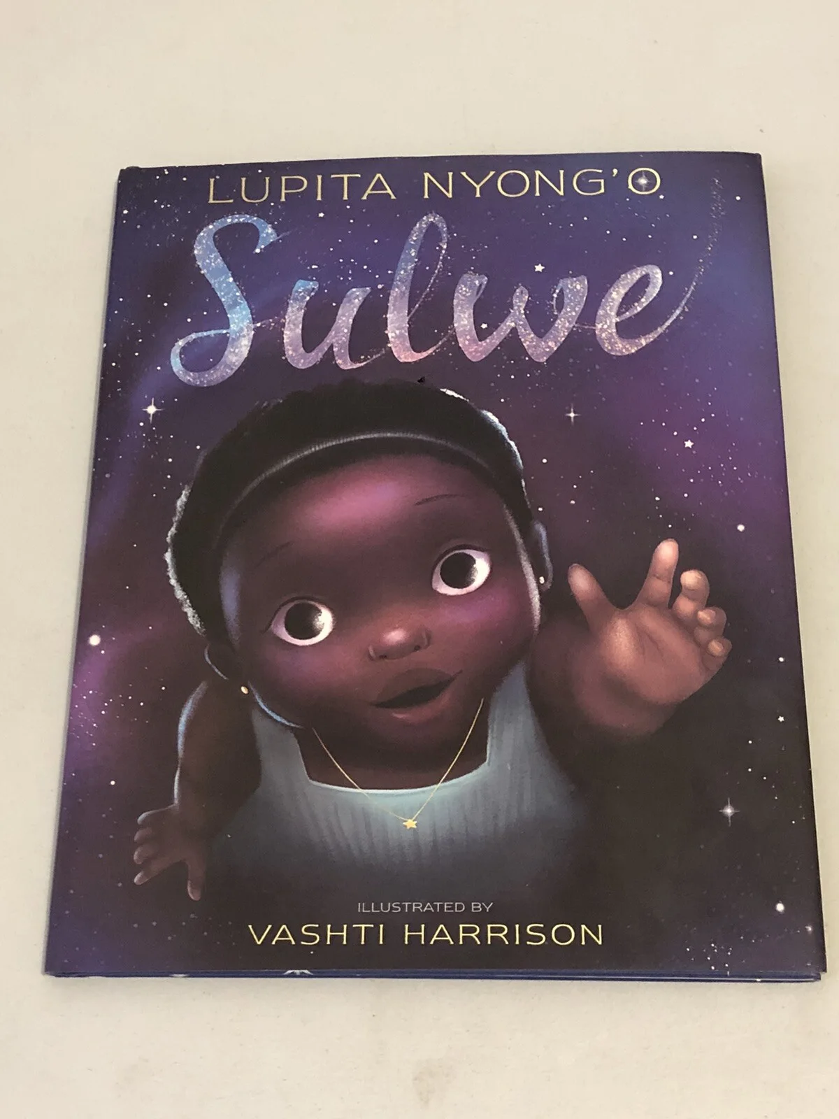 Lupita Nyong'o — Lupita Nyong'o SIGNED Sulwe hardcover children book autographed 1st Print Nyongo