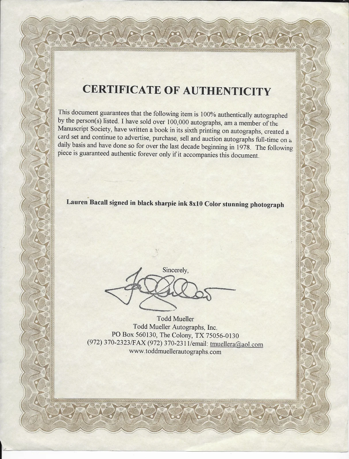 Lauren Bacall — Lauren Bacall signed 8" x 10" autographed photograph, изображение 2