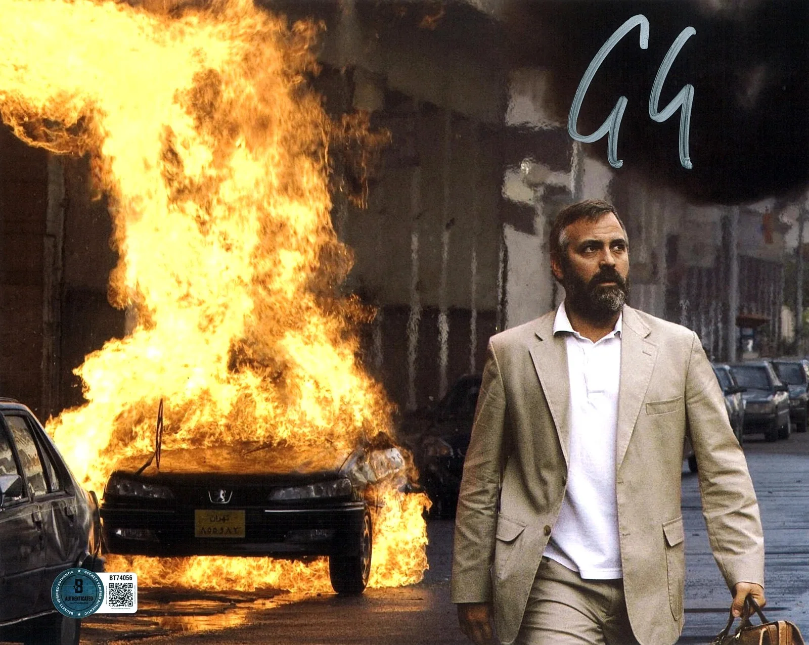 GEORGE CLOONEY — GEORGE CLOONEY SYRIANA SIGNED AUTOGRAPH 8X10 PHOTO BAS BECKETT