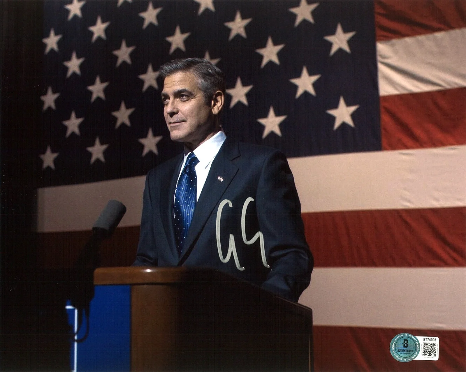 GEORGE CLOONEY — GEORGE CLOONEY THE IDELS OF MARCH SIGNED AUTOGRAPH 8X10 PHOTO BAS BECKETT