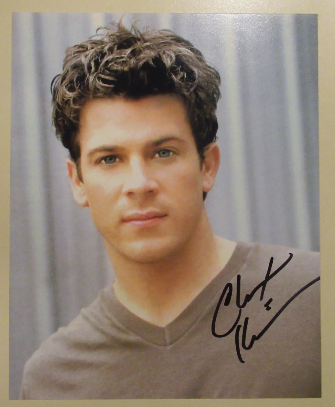 CHRISTIAN KANE — CHRISTIAN KANE SIGNED PHOTO WITH COA STAR OF "ANGEL" SIGNED IN PERSON 2002, изображение 2