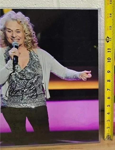 CAROLE KING HAND SIGNED 11X14 PHOTO AUTOGRAPHED LEGENDARY SINGER COA RARE, изображение 2