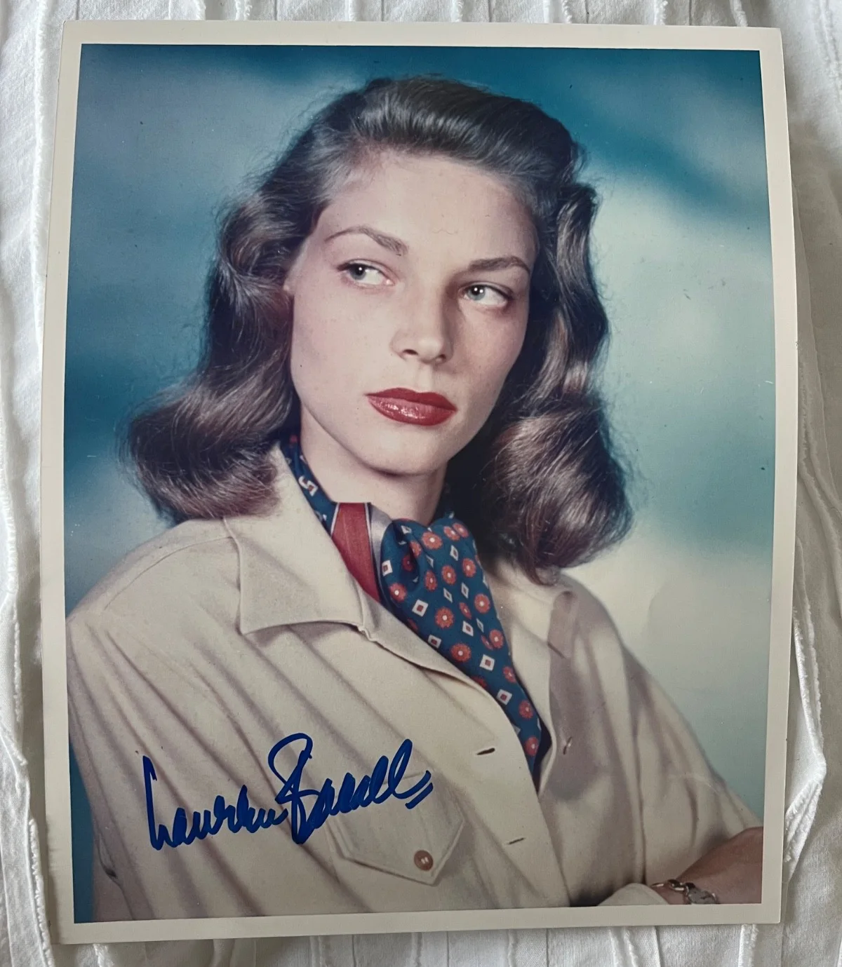 LAUREN BACALL — LAUREN BACALL, Color Autographed 8x10 Photo w/ Certified Letter of Authenticity