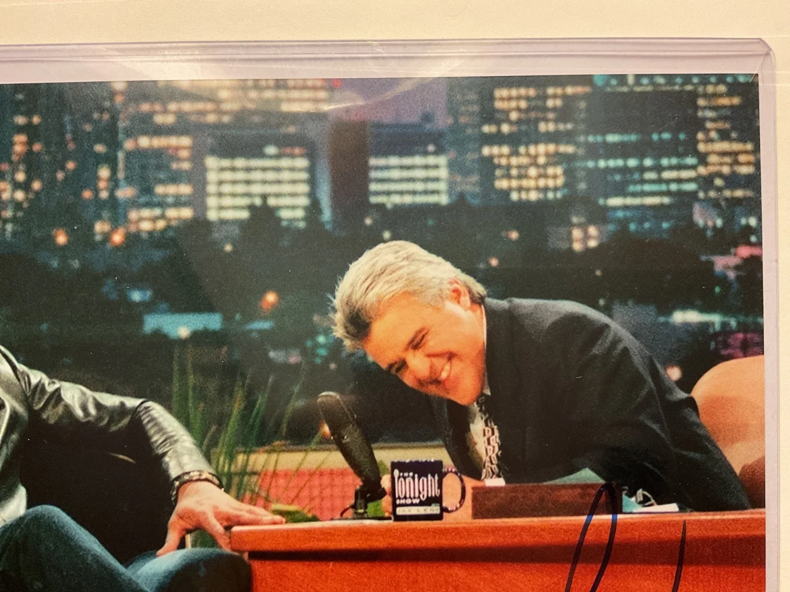 Jay Leno — Jay Leno Hand Signed 8x10 Photo (Dennis Rodman on show) w/ C.O.A., image 3