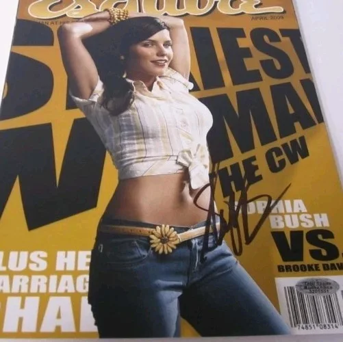 Sophia Bush Hand Signed‘ Chicago PD’ Autographed Esquire Cover 8.5x11 COA, image 3