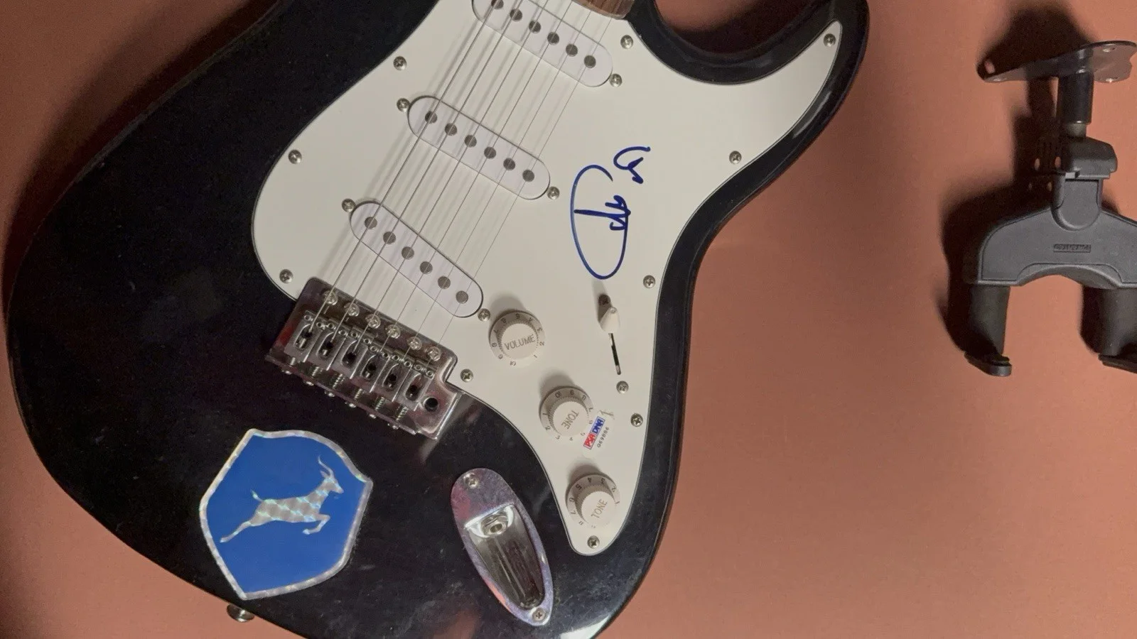 TREY ANASTASIO PHISH AUTOGRAPHED SIGNED ANTELOPE GUITAR, image 2