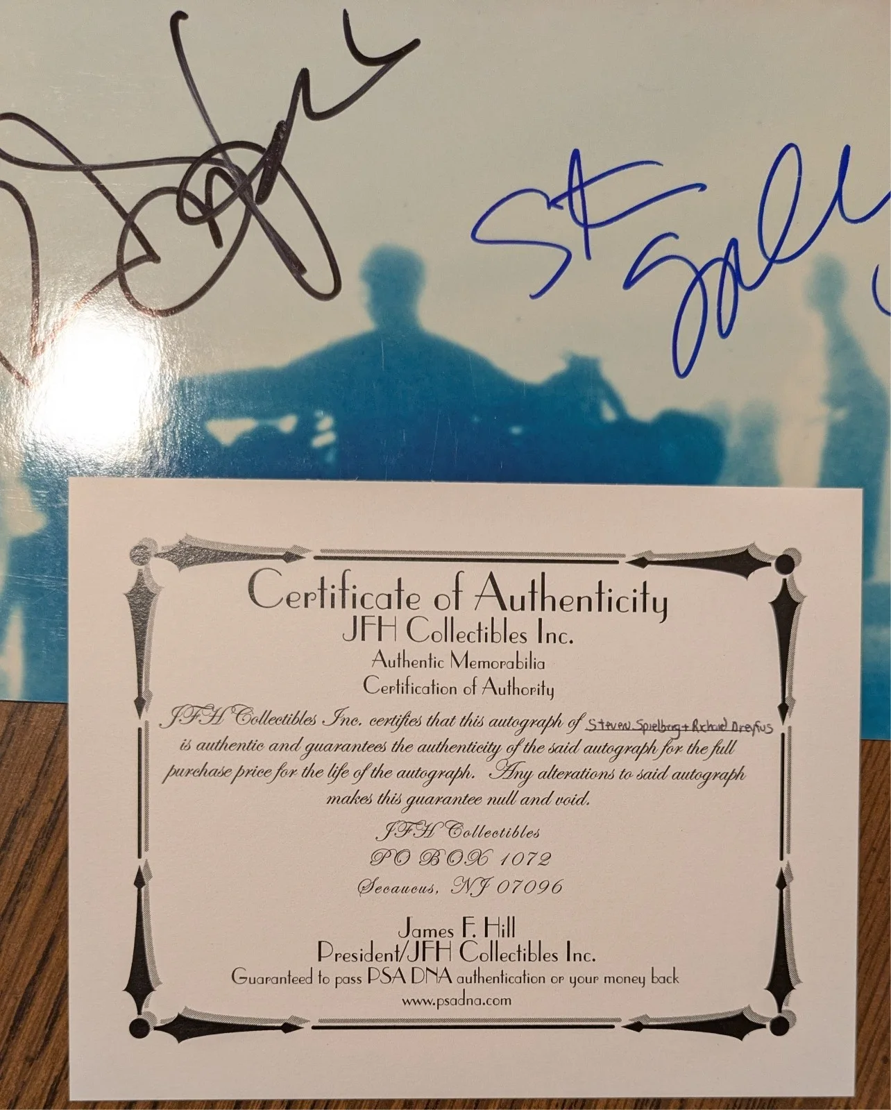 Steven Spielberg — Steven Spielberg & Richard Dreyfuss Autographed 8x10 Photo, PSA Guarantee!, изображение 2