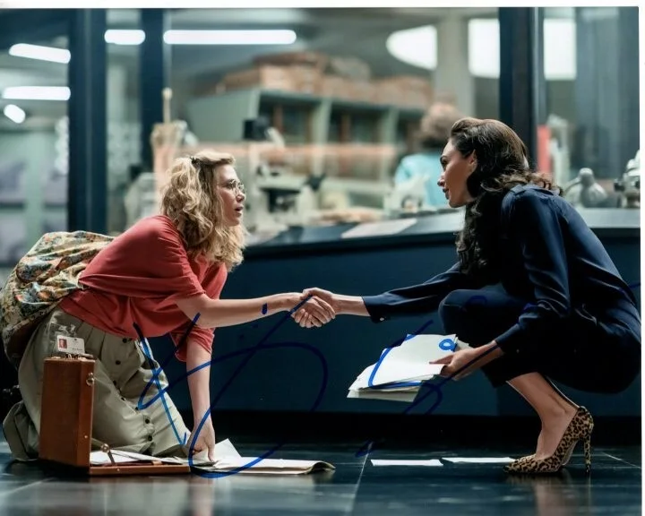 Gal Gadot and Kristen Wiig — Gal Gadot and Kristen Wiig signed autographed 8x10 Wonder Woman photograph COA
