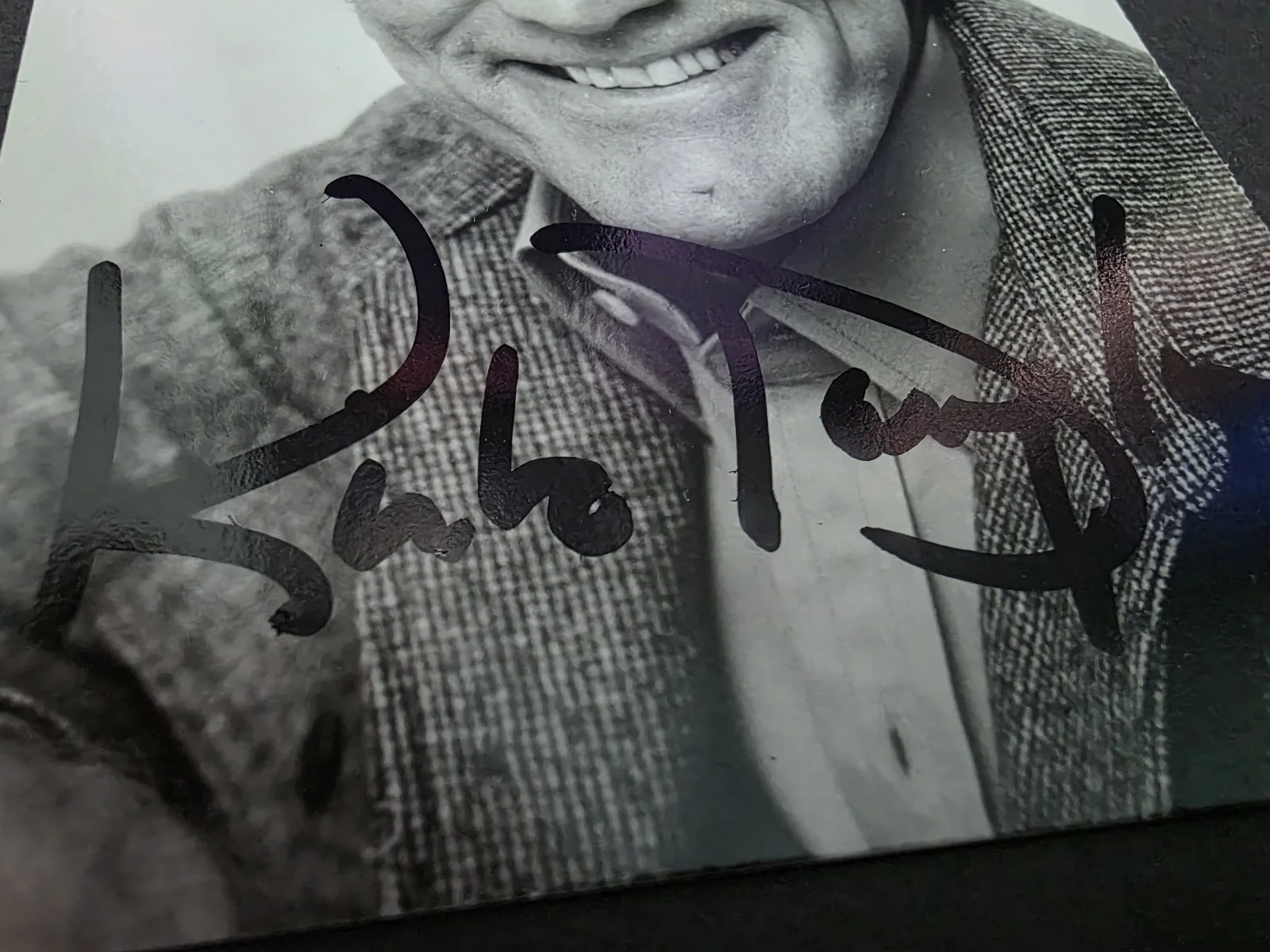 Kirk Douglas — Kirk Douglas Signed Vintage Headshot 5.5x3.5 | Hollywood Legend, image 3